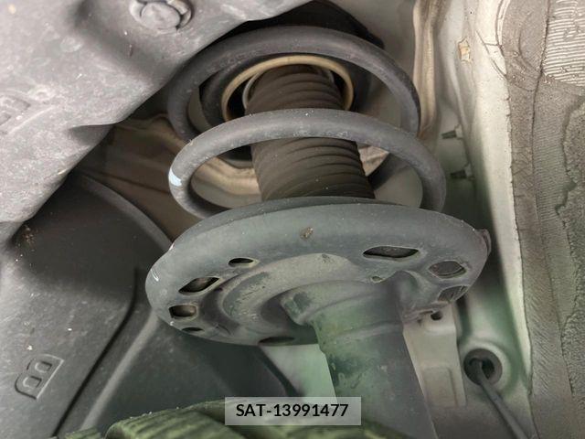 Nissan ELGRAND 2017-03 8438099-19