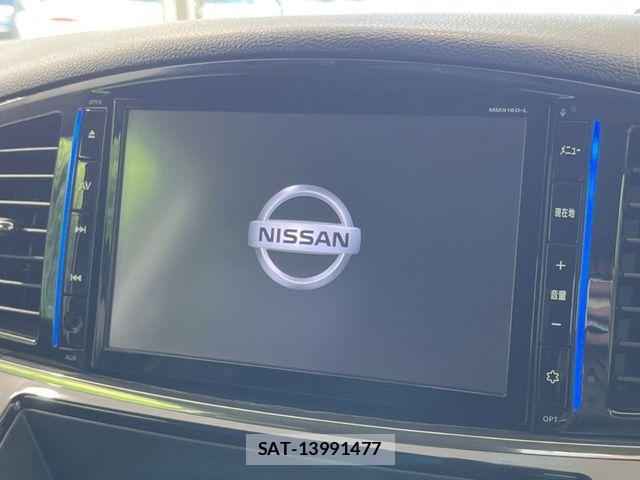Nissan ELGRAND 2017-03 8438099-2