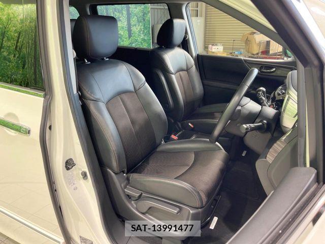 Nissan ELGRAND 2017-03 8438099-7