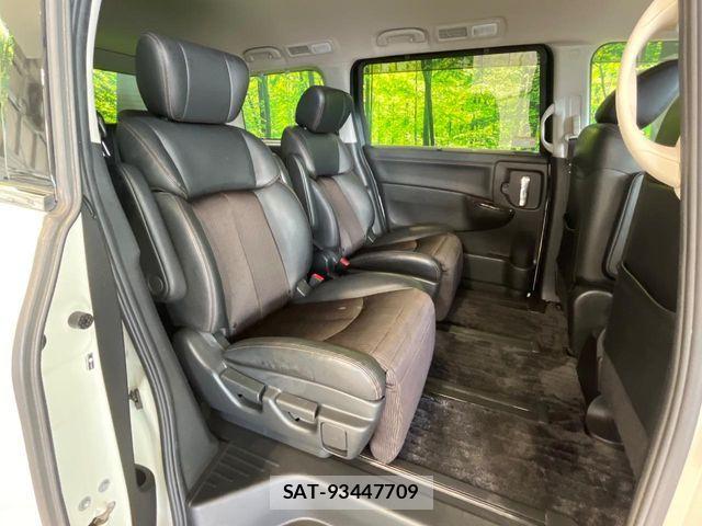 Nissan ELGRAND 2019-05 8457422-9
