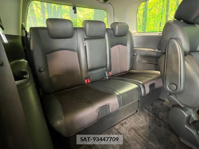 Nissan ELGRAND 2019-05 8457422-10