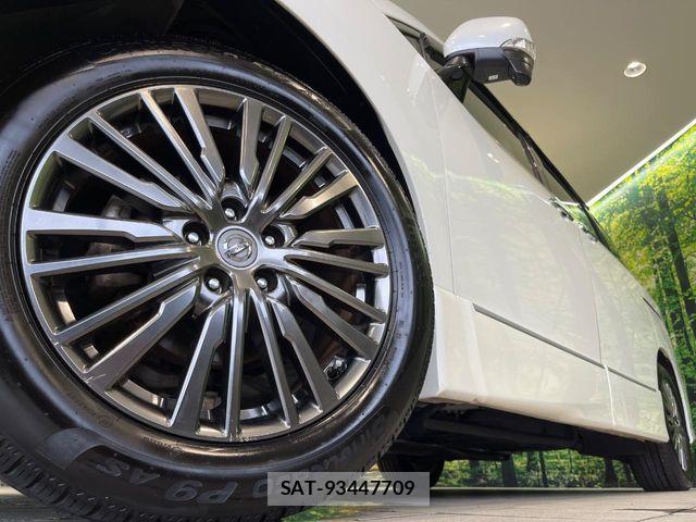Nissan ELGRAND 2019-05 8457422-13
