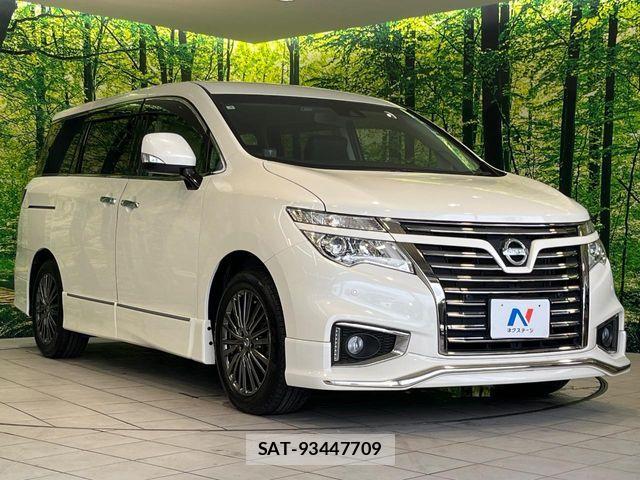 Nissan ELGRAND 2019-05 8457422-16