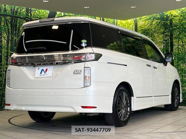 Nissan ELGRAND 2019-05 8457422-17