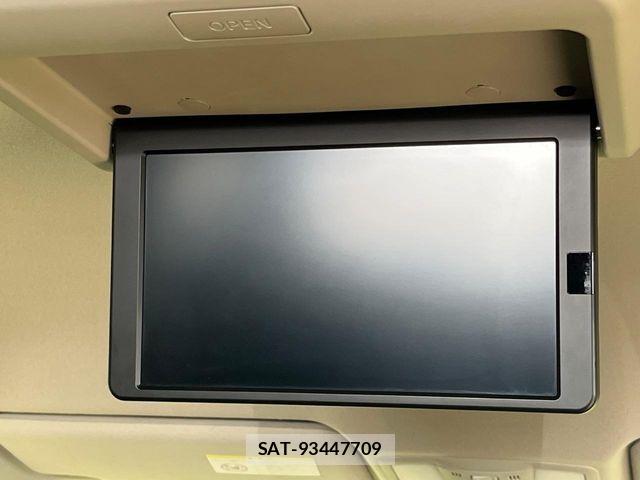 Nissan ELGRAND 2019-05 8457422-4
