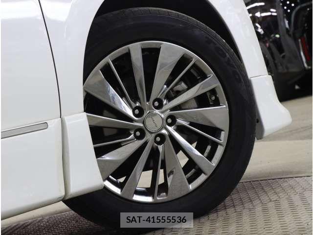 Nissan ELGRAND 2010-11 8457426-18