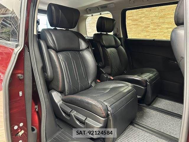 Nissan ELGRAND 2021-08 8485346-11