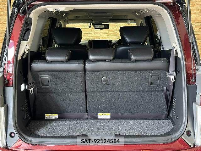 Nissan ELGRAND 2021-08 8485346-13