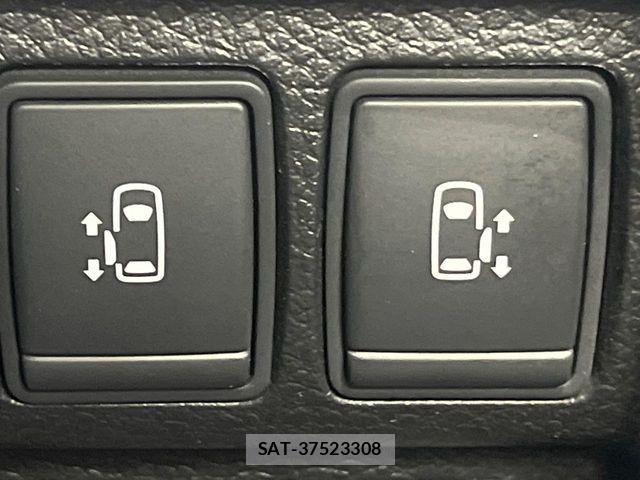 Nissan ELGRAND 2012-08 8485349-6