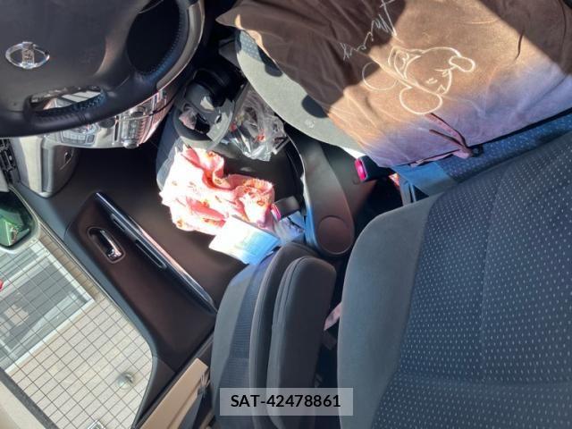 Nissan ELGRAND 2008-04 8485348-13