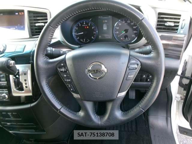 Nissan ELGRAND 2016-09 8524770-10