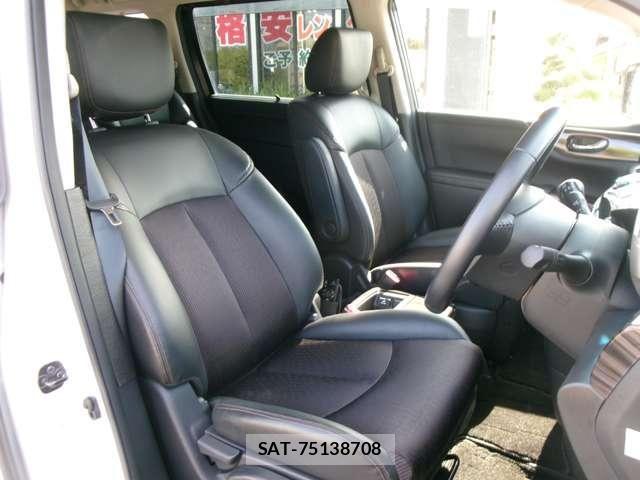 Nissan ELGRAND 2016-09 8524770-12