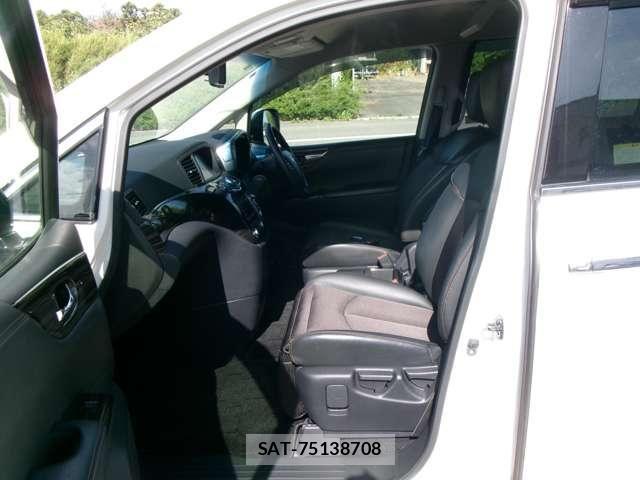Nissan ELGRAND 2016-09 8524770-16