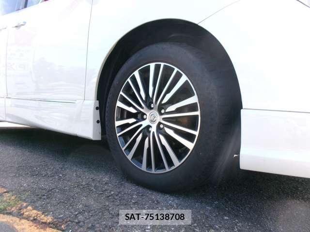Nissan ELGRAND 2016-09 8524770-26