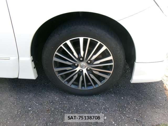 Nissan ELGRAND 2016-09 8524770-27