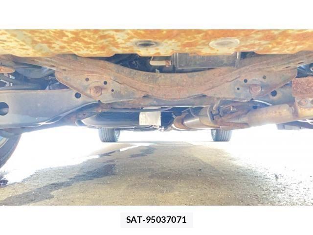 Nissan ELGRAND 2011-07 8524766-12