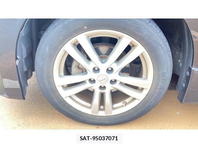 Nissan ELGRAND 2011-07 8524766-4