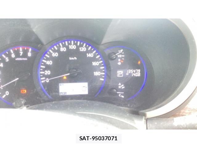 Nissan ELGRAND 2011-07 8524766-7