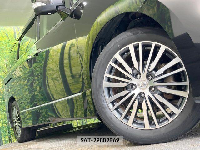 Nissan ELGRAND 2017-08 8524754-12