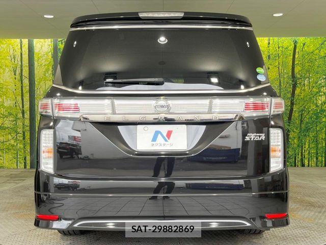 Nissan ELGRAND 2017-08 8524754-15