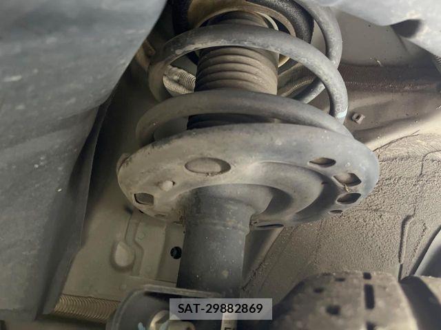 Nissan ELGRAND 2017-08 8524754-19