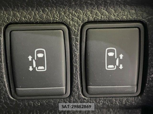 Nissan ELGRAND 2017-08 8524754-5