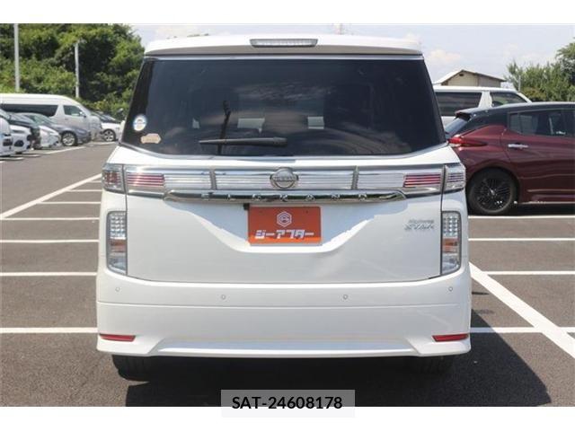 Nissan ELGRAND 2023-06 8524756-9