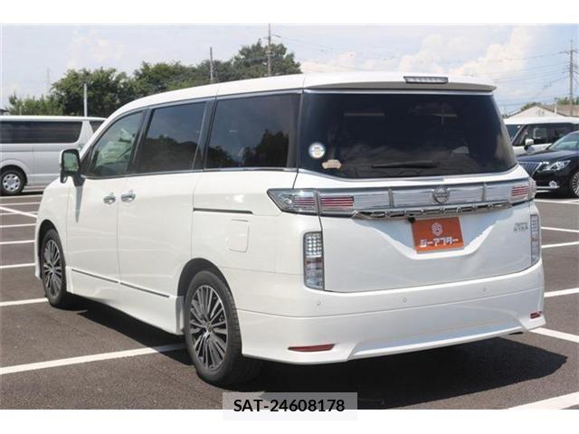 Nissan ELGRAND 2023-06 8524756-10