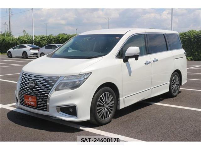 Nissan ELGRAND 2023-06 8524756-12