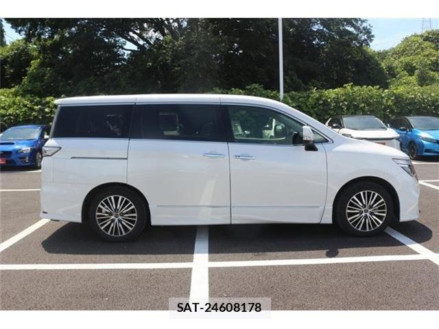 Nissan ELGRAND 2023-06 8524756-7