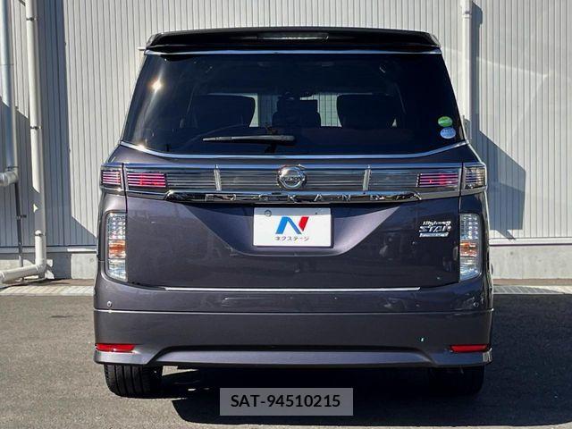 Nissan ELGRAND 2018-09 8524755-16