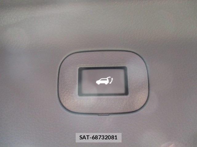 Nissan ELGRAND 2021-12 8524753-18
