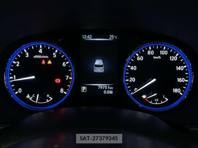 Nissan ELGRAND 2014-03 8524758-11