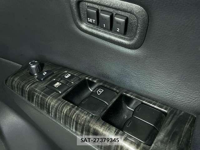 Nissan ELGRAND 2014-03 8524758-15