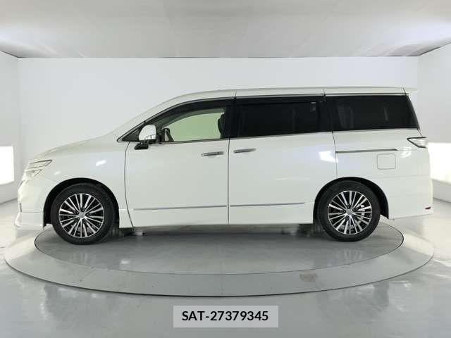 Nissan ELGRAND 2014-03 8524758-2