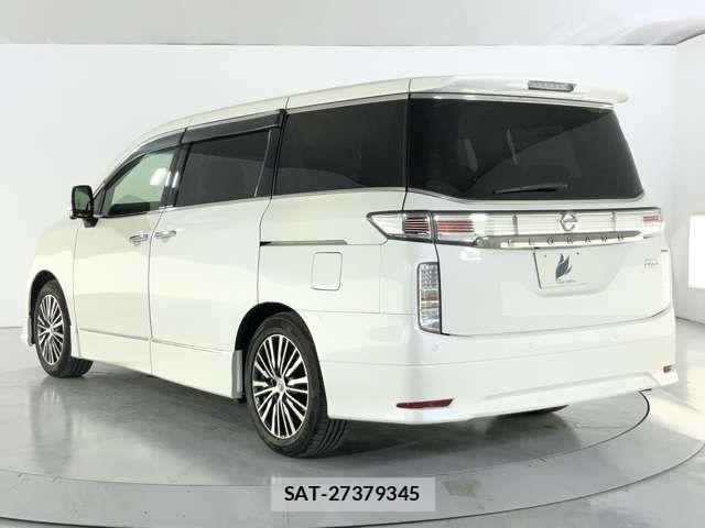 Nissan ELGRAND 2014-03 8524758-3