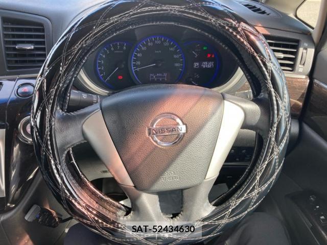 Nissan ELGRAND 2011-08 8528527-18