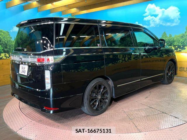 Nissan ELGRAND 2022-03 8524751-17