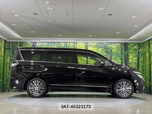 Nissan ELGRAND 2018-12 8524759-14