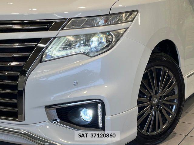 Nissan ELGRAND 2015-08 8626649-12