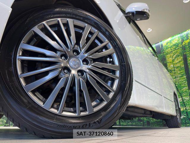 Nissan ELGRAND 2015-08 8626649-13