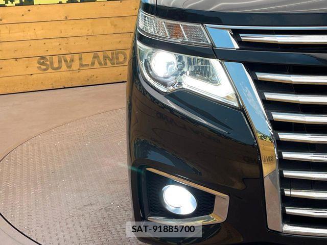 Nissan ELGRAND 2017-08 8626647-12