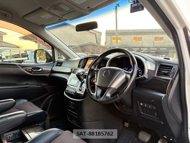 Nissan ELGRAND 2012-02 8626650-10