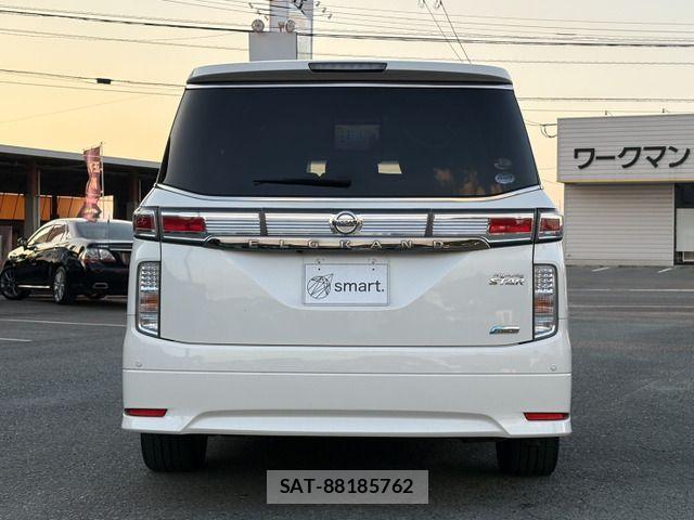 Nissan ELGRAND 2012-02 8626650-7