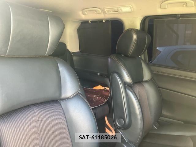 Nissan ELGRAND 2014-11 8626648-19