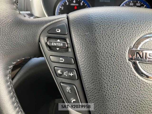 Nissan ELGRAND 2017-11 8658947-17