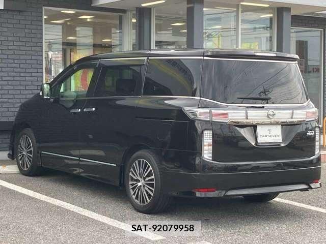 Nissan ELGRAND 2017-11 8658947-7