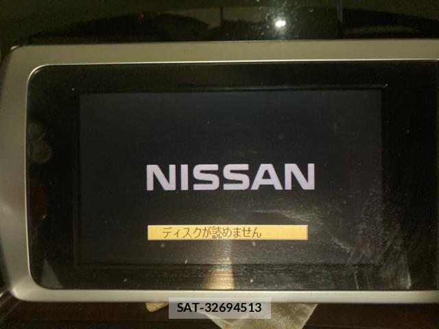 Nissan ELGRAND 2005-04 8666099-28