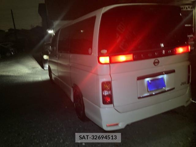 Nissan ELGRAND 2005-04 8666099-4
