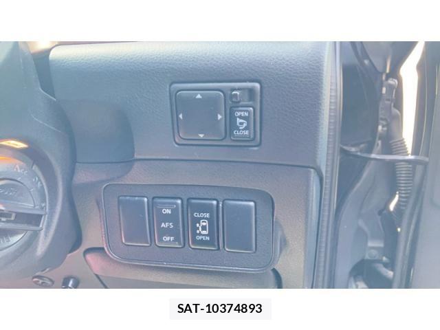Nissan ELGRAND 2005-03 8658953-15
